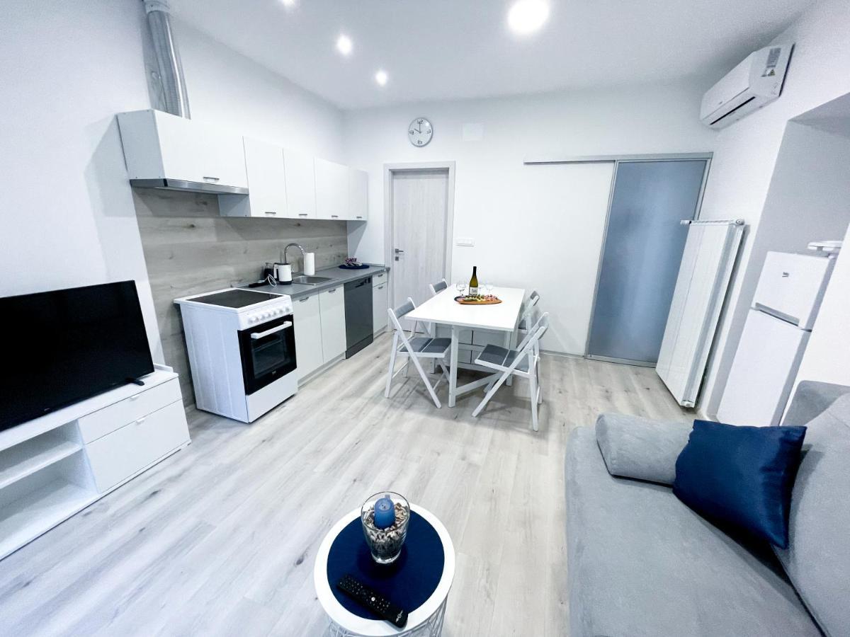 Apartma Galeb Pirano Esterno foto